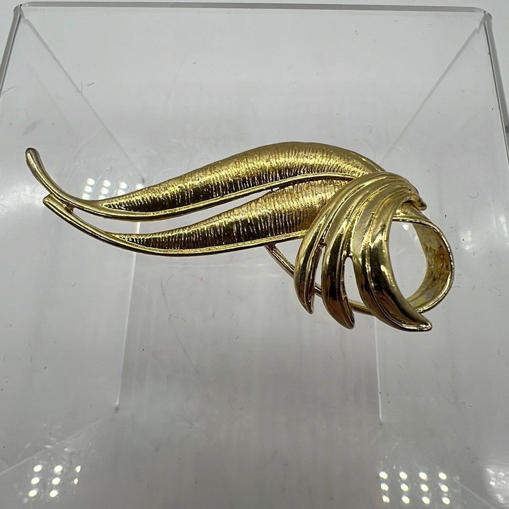 Gold Tone Swirl Brooch 3" Sculptural Statement Pin 80s 90s Maximalist